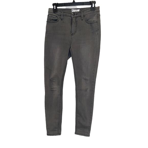 Free People We The Free Charcoal Gray Wash 5 Pocket Style Jeans Size 26 - Picture 1 of 9